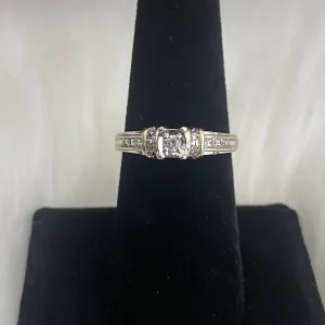 14K White Gold Diamond Luxury Engagement Ring Ct Dia  / 3.2gr / Size 7