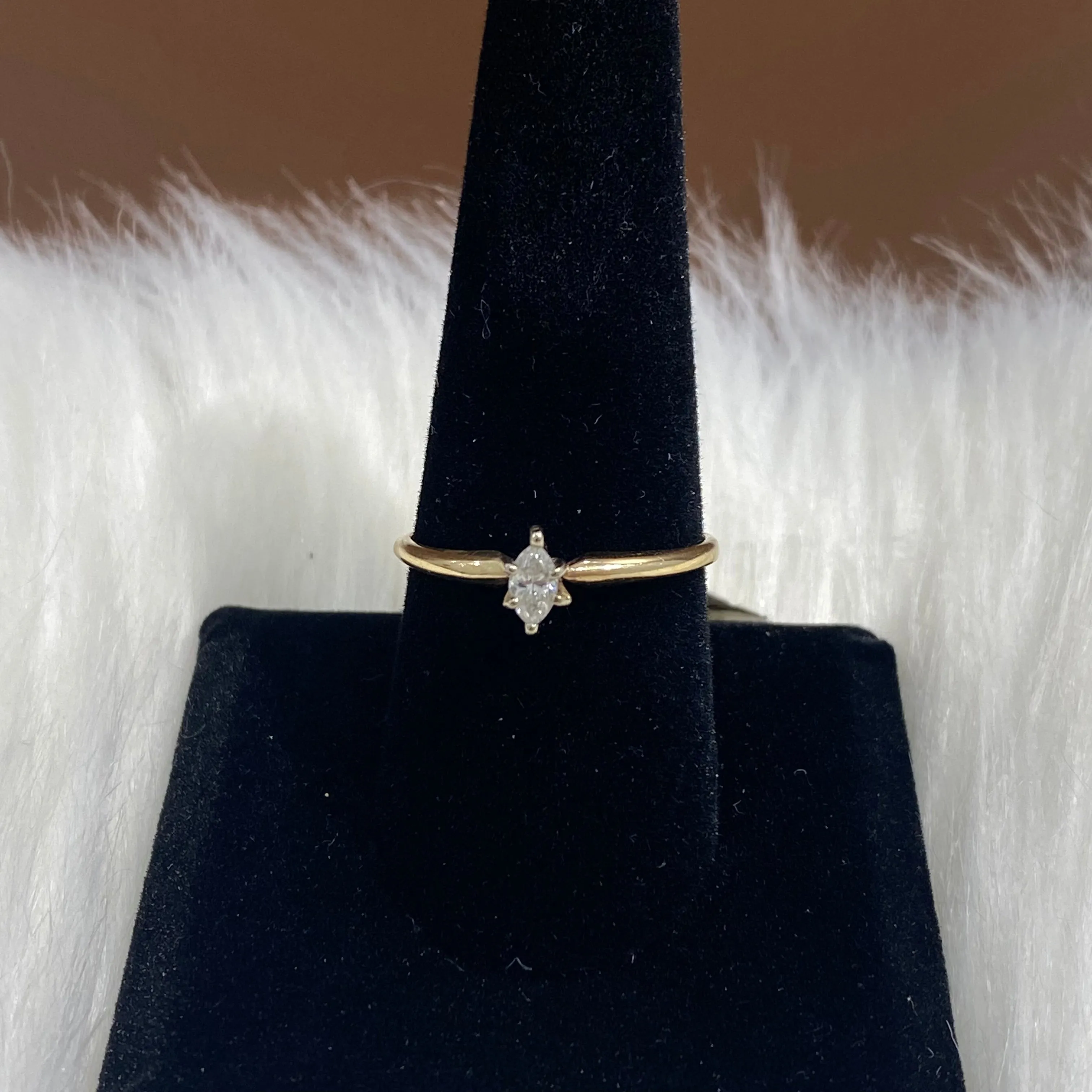 14K Yellow Gold Diamond Luxury Engagement Ring Ct Dia / 1.6gr / Size 10