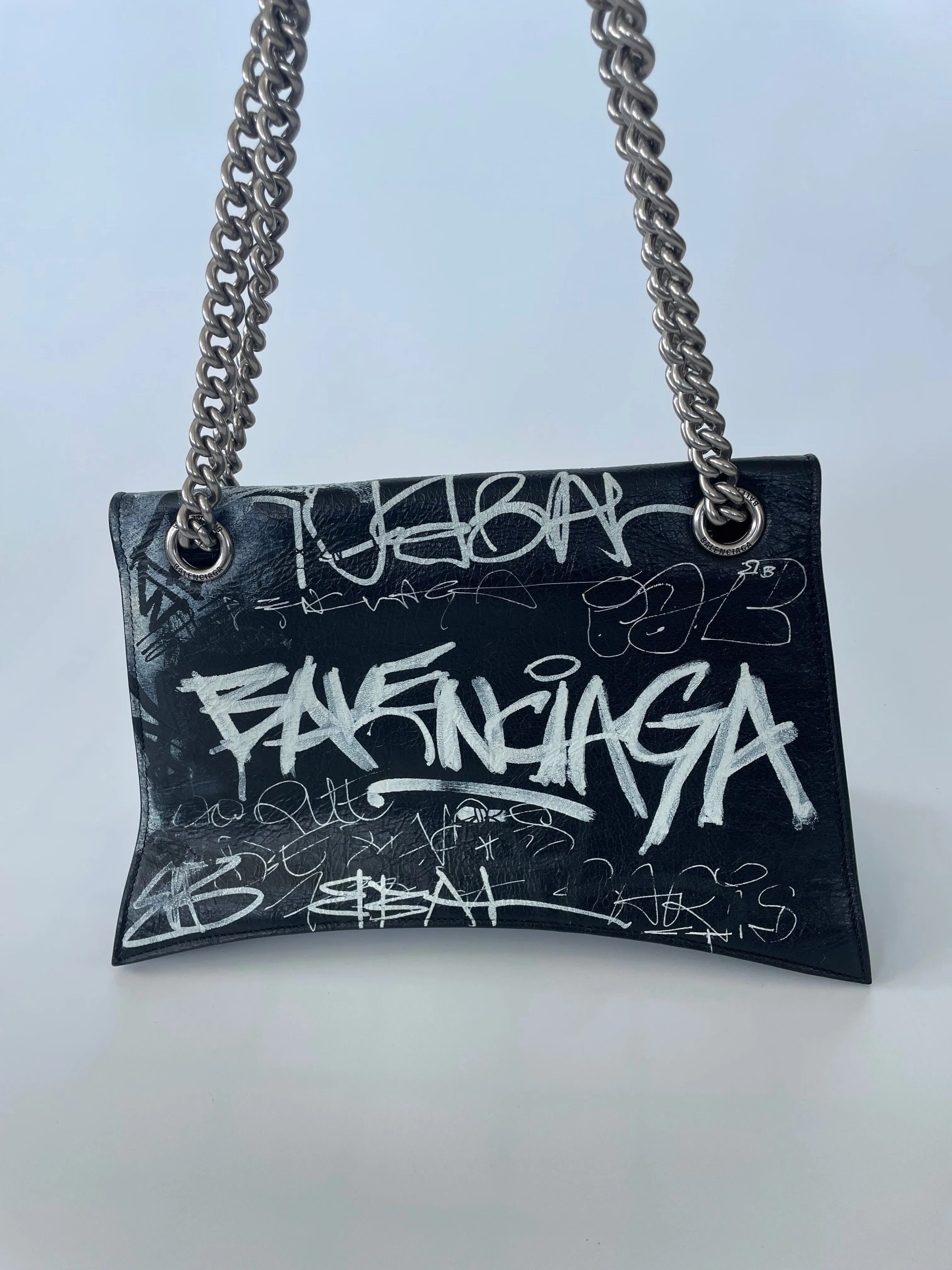 BALENCIAGA | GRAFFITI CRUSH CHAIN BAG | BLACK