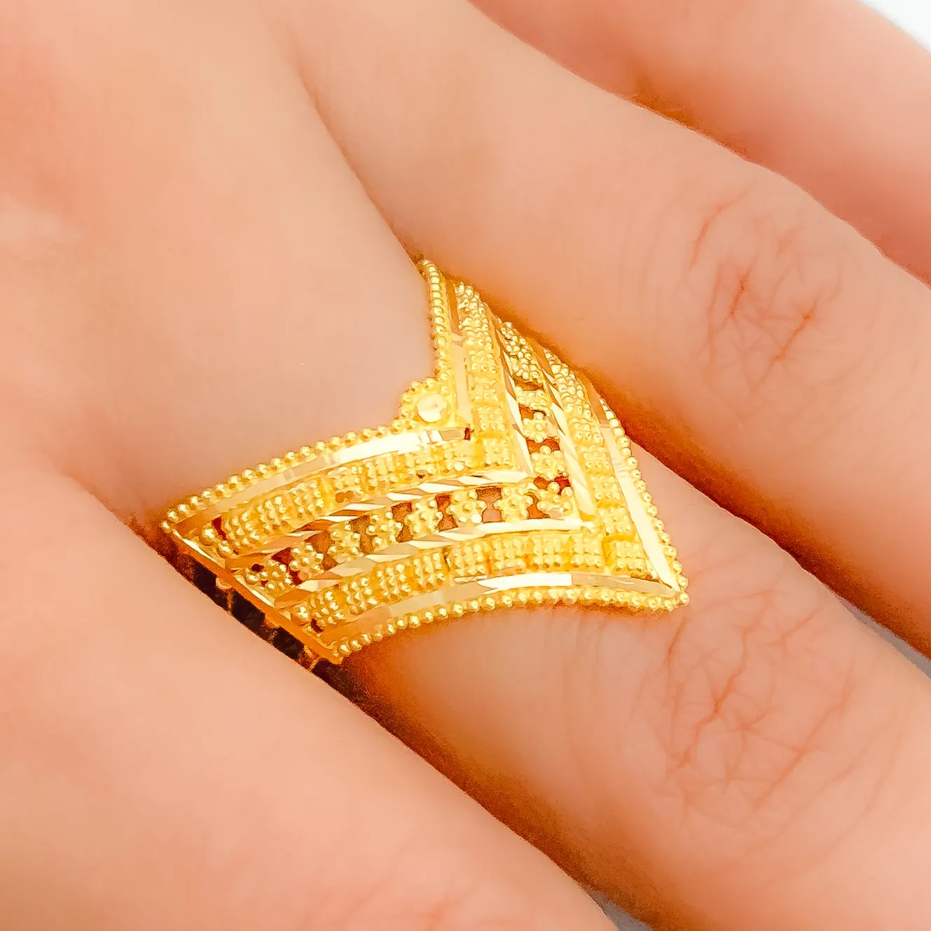 Beautiful Decorative V-Shape Ring