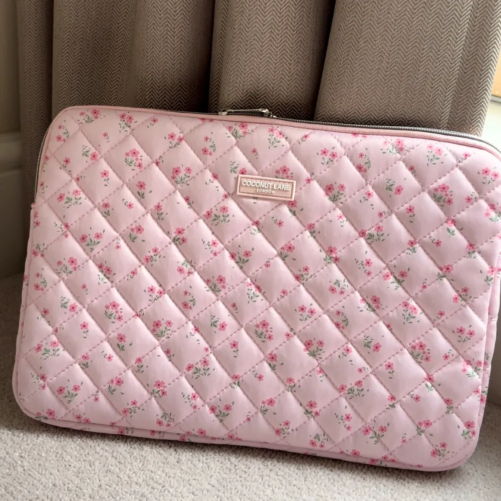 Quilted Ditsy Floral Pink Laptop Sleeve