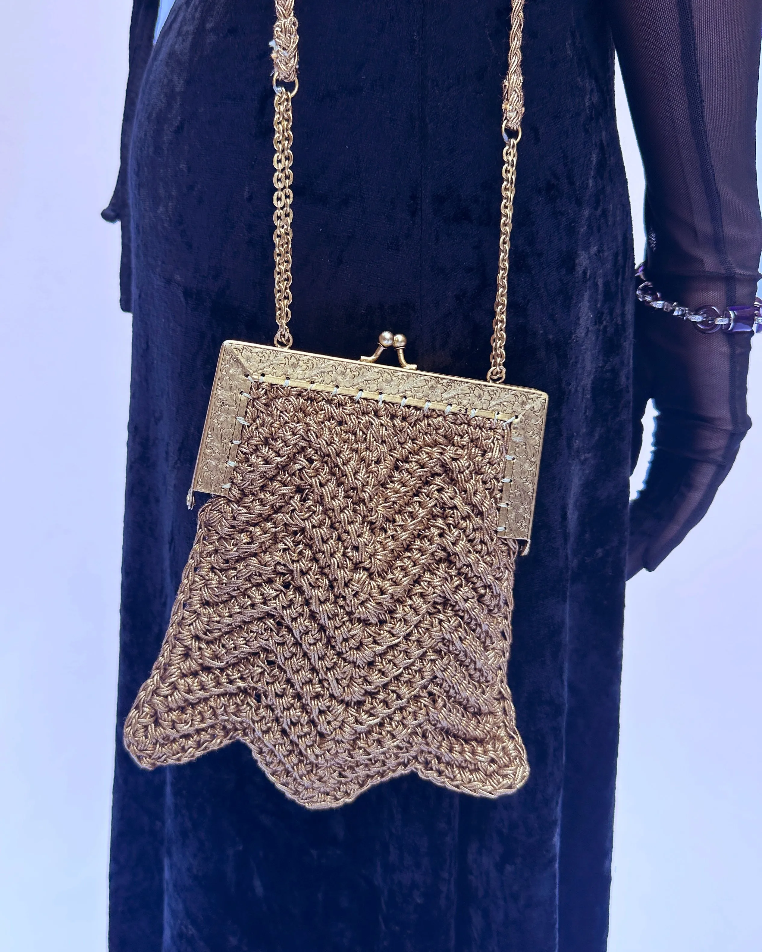 Vintage 1920s-Style Gold Frame Bag